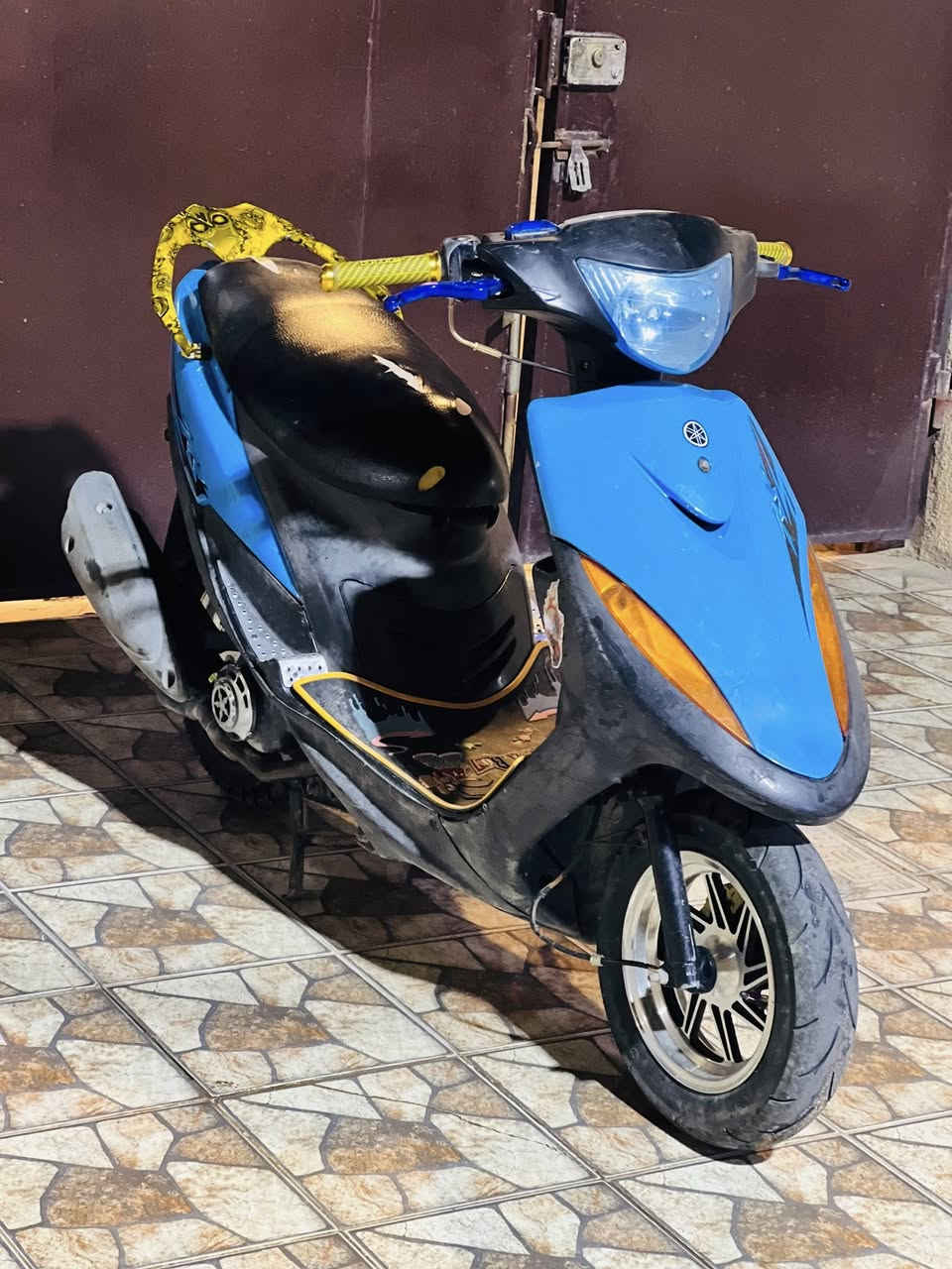 السلام عليكم شباب ماكس عدله مال رمبه بيها تزويدات خارجيه
1.صالصنه fm

2.سبايدر رياضي

3.قبغ عنبار 

4.قبغ فلاوين 

5.ويل مشلف

6.كفر للجماليه فقط وكفرها الاصلي موحود وصالنصه وبك لايك الاصليات موجوده بيها نواقص خفيفه سعرها 550 بيها مجال بسيط وشباب اهل ال 450 اعذروني من هسا للاستفسار اكثر المراسله على الماسنجر او على الرقم *********** متواجد واتساب فقط
