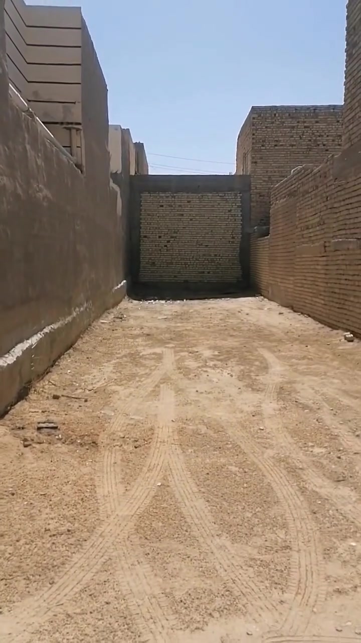عرصة للبيع 100 متر على ساحه حي النداء قرب شارع جمعة الكفيل موقع ممتاز من عمود 23 وتنزلون للحي ماي كهرباء مدارس مجاري
اتصال ***********

