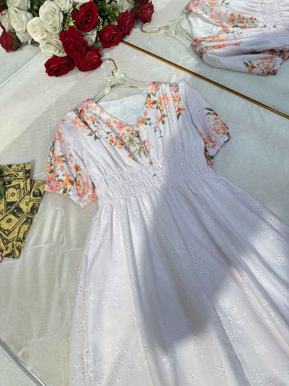 ووصل الجمال وترند الموسم😍❤️
طول تسعين 
خامة شيفون مبطن 

قياسات   افري سايز


**إذا كنت صاحب هذا الإعلان وتريد حذفه لأي سبب، رجاءا أرسل رسالة إلى الدعم الفني**