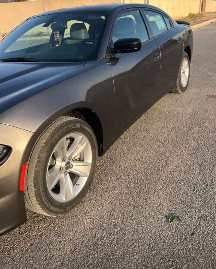 دوج جارجر SXT موديل 2023 – الإصدار الأخير
السيارة خليجي وكالة
مكفولة كفالة عامة من الدعامية إلى الدعامية
السيارة نظيفة وجديدة، برغي واحد ما مفتوح بيها

المواصفات:
تشغيل عن بُعد
كاميرا خلفية + حساس خلفي
ويل قياس 18 بدون طسة
إطارات نوع مشلن 
بريك دبل بستم
الكشنات حَضن ومخلي إلها تلبيسه
شاشة وسط
أرضيات الشركة (غير مستعملة)+حقيبة عدة
بصمتين
كتالوكات الشركة 
الممشى: 33,000 الف (قابل للزيادة)
السيارة على إيدي من الشركة📍 المكان: ديالى – المقدادية
💰 السعر: 275
📞 الرقم: *********** وبي واتساب
