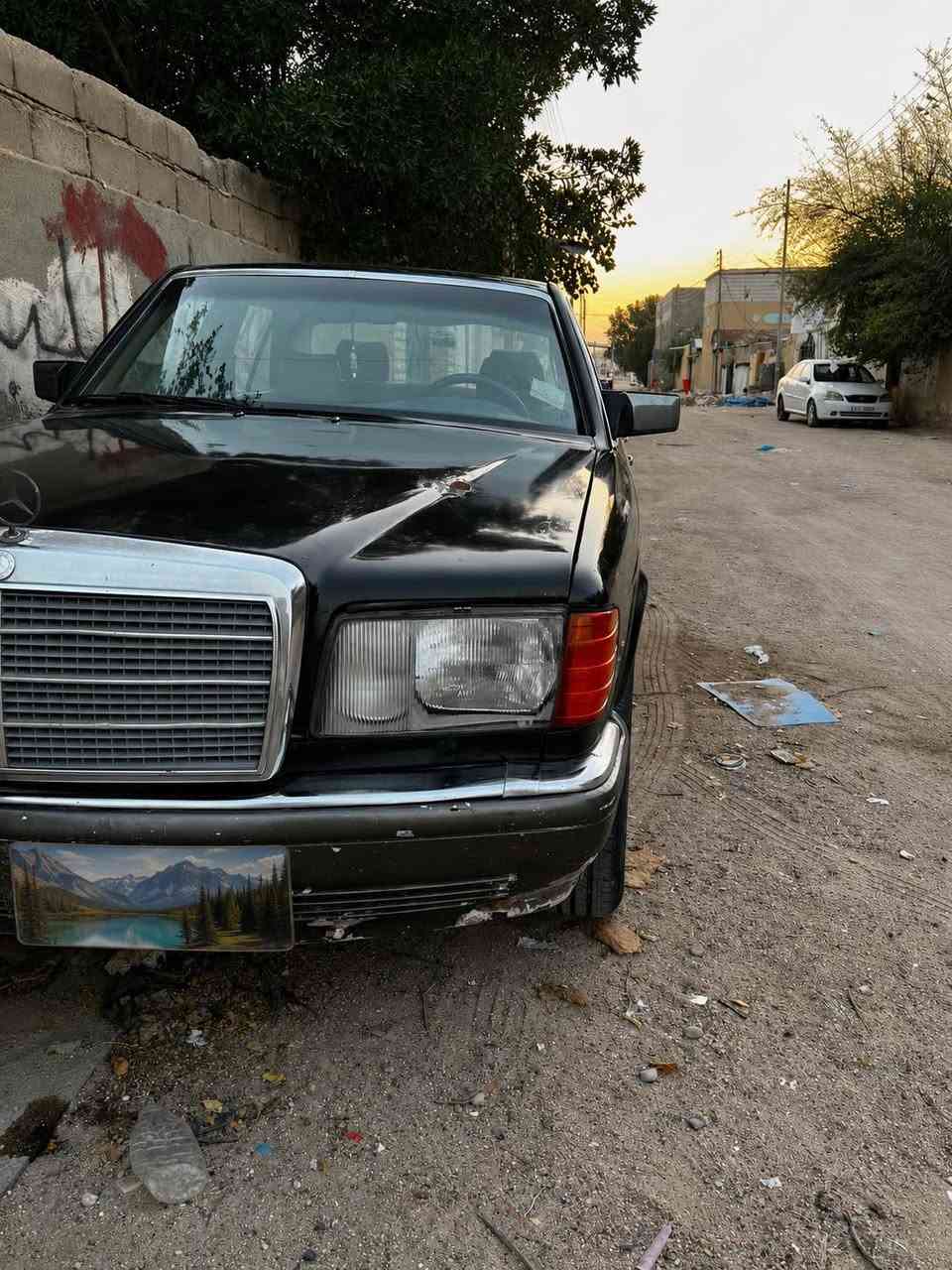 🚗 سيارة للبيع 🔥

📌 النوع: [مارسدس جامبو ]  
📆 الموديل: [88 رئاسي ]  
🎨 اللون: [اسود كذاب ]  
⚙️ المحرك: [محور 3000 vvt]  
🛣 الممشى: [عدد الكيلوات]  
📄 الأوراق: [ رقم انبار مكفوله بس راعيها ماعرفه سنويه منتهيهه مشروع وطني كفاله من سرقه ومن الامور القانونيه ]  

✔️ محرك بي خيط تبخير   
✔️ تبريد شغال   
✔️ داخلية نظيفة  
✔️ استعمال شخصي  
✔️ جاهزة للفحص تجي وتشوف ب عينك 
تخم تاير كهربائيات شغاله حداديه 70٪؜ 
السياره على ايدي صارله اكثر من عشر سنوات 
غرفه نظيفه موضحه بلصور 

💰 السعر: [35 وبيها مجال ]  
📞 للتواصل: [***********] الزبير, البصرة

