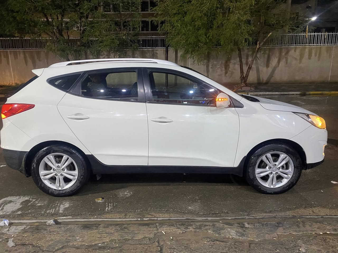 سلام عليكم من رخصت الادمن المحترم 
توسان خليجي مديل ١١ فول عدّه البصمه 
بيها مكانت صبغ بدون دواخل 
مكفوله من ضربه عده صبغ 
كير مكينه كفاله 
تبريد صدر تخم تاير 
سياره جاهزه من كلشي 
سونر بل صور موجود 
محرك دوش ٢٠٠٠ممفتوح 
تحويل مباشر مكان سياره بغداد شعب 
السعر ١١٧ 
***********
