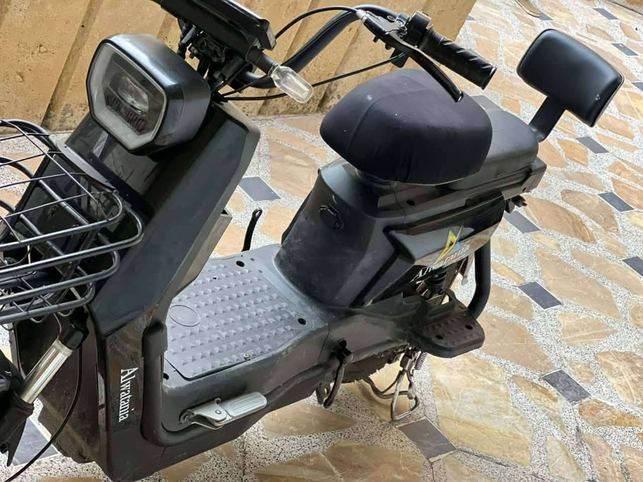 السلام عليكم ما طور شحن للبيع حيل نضيف مستعمل شي قليل  السعر 300 بي مجال قليل التواصل على هذا الرقم ***********

