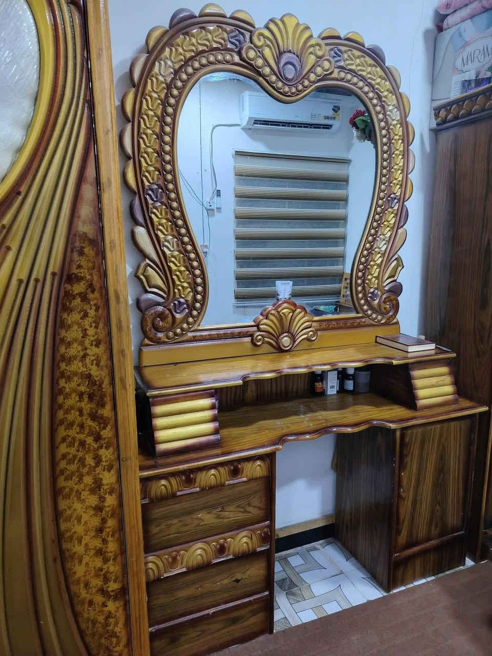 غرفه كامله كنتور ٦ أبواب جربايه مع كومديات وزاويه وميز مرايه سعره 650 وبيه مجال الشراي يجي خاص


**إذا كنت صاحب هذا الإعلان وتريد حذفه لأي سبب، رجاءا أرسل رسالة إلى الدعم الفني**