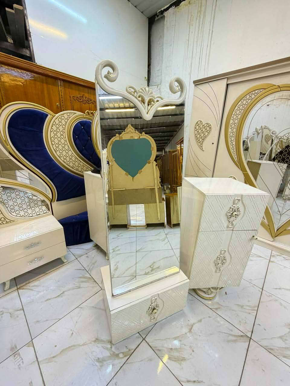 غرفة نوم مستخدمة نضافة 85‎%‎
عدد القطع9
كوالتي عالي 
شغل ثقيل 
سعرها 850/800
شد ونقل داخل بغداد مجاني


**إذا كنت صاحب هذا الإعلان وتريد حذفه لأي سبب، رجاءا أرسل رسالة إلى الدعم الفني**