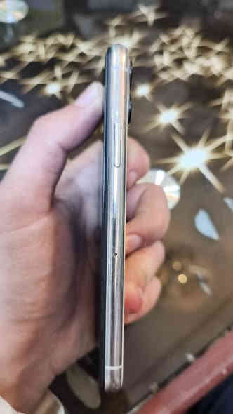 ايفون 11برو فقط
ذاكره 256
مستبدل بطاريه 
وشاشه اصلي 3خيارات 
 لون ابيض 
نضيف الجهاز للبيع او المراوس 
بغداد السيديه السعر ٢٤٠ وبي مجال بسيط جداً
للاستفسار ***********
