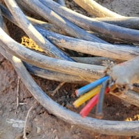 كيبل سيمنز 2ونص 32متر4خطوط 07713368670