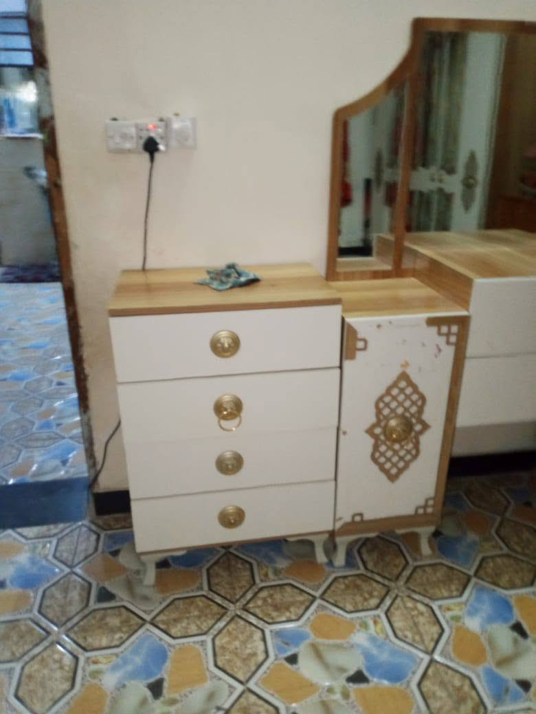 غرفه تركي للبيع بسعر مناسب عريانه للبيع بسعر مناسب الاتصال ***********
