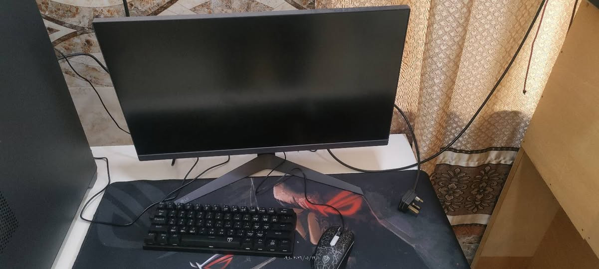 السلام عليكم
Pc للبيع 
المواصفات
Asus RTX 5060 prime oc 8GB GPU
Asus prime H610M-K D4 Motherboard 
Intel core i5 14400F CPU
TwinMOS 16GB DDR 4 3200MHz RAM
512GB M.2 NVMe Storage
Xigmatek 750W 80 plus Bronze power supply 
Xigmatek air killer pro cooler 
Xigmatek case
LG 24GS50F-B 24 inch full HD 1080p 180Hz Monitor 
T-Dager ARENA T-TGK321-B Mechanical Keyboard 
ماوس صيني عادي
Mousepad 800*300*4mm
1500VA 900W UPS
الpc كلش نضيفة استخدام قليل جدا بعدها بكارتونها مثل ما واضح بالصور

السعر مليون و نص 

مكاني الموصل
تواصل عبر الواتساب 
***********
