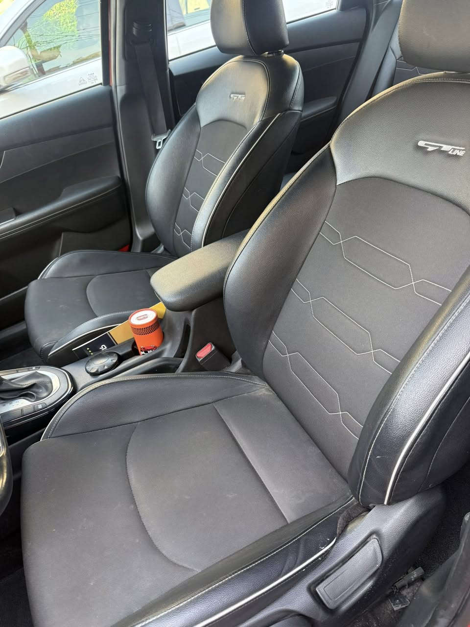 السلام عليكم عندي فورتي  جي تي لاين 2023
رقم بغداد الدولي جديد سنويه وأرقام وهزه كله جديد تحويل ثاني يوم سياره جديده ومابيها اي نقص ماشيه 24miفقط محرك ٢٠٠٠ حادثها
بابين وجاملغ بجم كبس الباقي مكفول
بدون ايرباك 
 
بصمه 

ستيران D
اشاير بل مري
مواصفاتها 
كامره 
سبورت 3انظمه قياده
ويل كب 
كروز سرعه 
تحكمات فول 
حاكيه بلوتوث 
تبريد ثلاج 
تخم تاير 
حداديه نضيفه 
سياره نضيفه مال بيت  وجاهزه 
مكان السياره بغداد 
عارضها ب146 مجال للشراي 
وهذا رقمي 
‏‪***********
