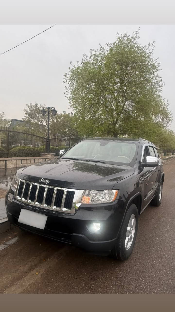 السلام عليكم جيب لاريدو 2011 ((كفاله عامه من الصبغ ولحادث)) ،،رقم بغداد بأسمي،، ماشيه 151 الف .. عنوان بغداد 
السعر ((153)) للاتصال ***********
