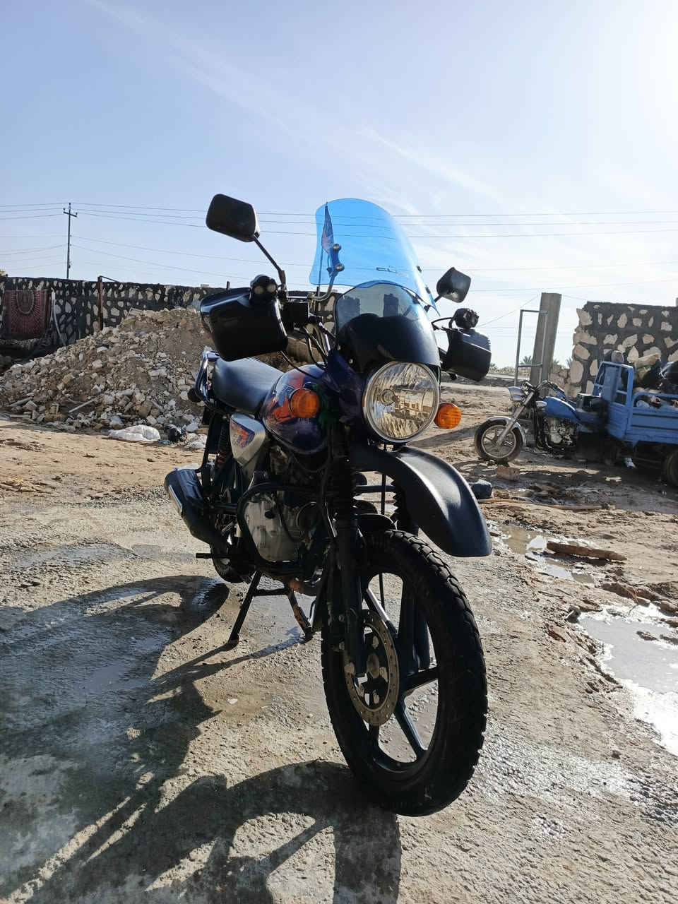 بوكسر هندي موديل 2023 الدراجه نضيفه وجاهزه سنويه ورقم بسمي السعر بمليونين وربع الشراي يدلل 
رقم الهاتف ***********
واتساب 👆موجود العنوان الديوانيه واهلاً وسهلا
