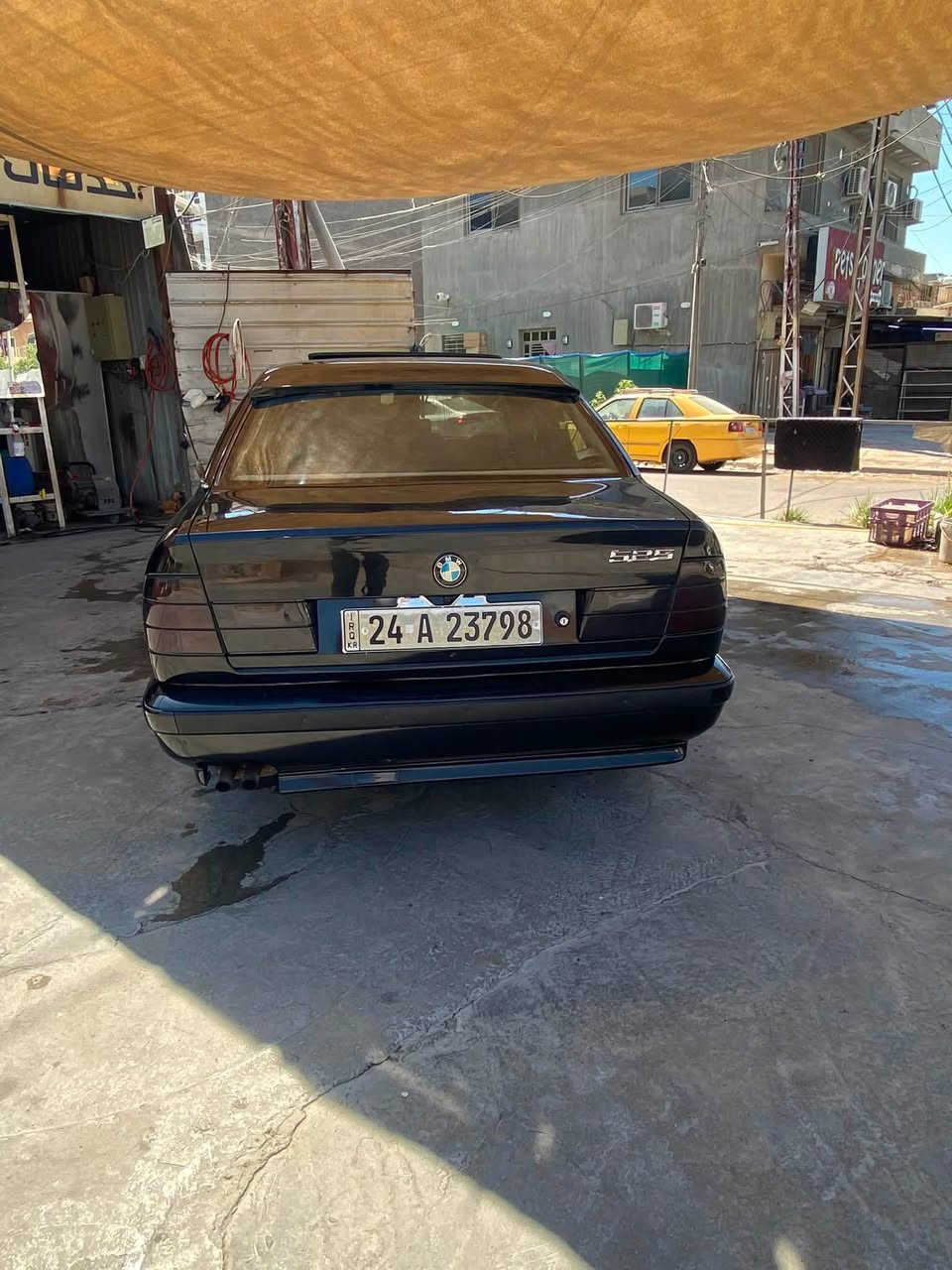 السلام عليكم
بي ام  موديل 93 اصل مسكر فاينوس اصل كير اوتوو 
رقم دهوك بسمي تريد تحويل تريد وكاله 
مكفوله من اخياس بيها طخه جاملغ ايسر 
غرفة مخمل  
جام  كهرباء 
تخم تاير جديد صدر نضيف كلش 
دبل ايرباك دبل جكمجة 
كهرباء تشتغل بالكامل اي نقص مابيها
مكينه كير كفاله منضومة ماء جاهزه 

تبريد فقط محتاجة كمريسر 

صبغ جديد 

سعر 50 بيها مجال لشراي مكاني بغداد 

مراوس يرهم حسب القناعة

***********

