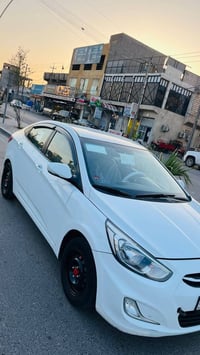 سلام وعليكم اكسنت لبيع موديل 2015 سياره كفاله من ضربه بيه باب مبدل باب...