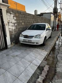 للبيع اوبتره 2012 . السعر 70 ورقه وبيه مجال بسيط   رقم صاحبه 078079015...