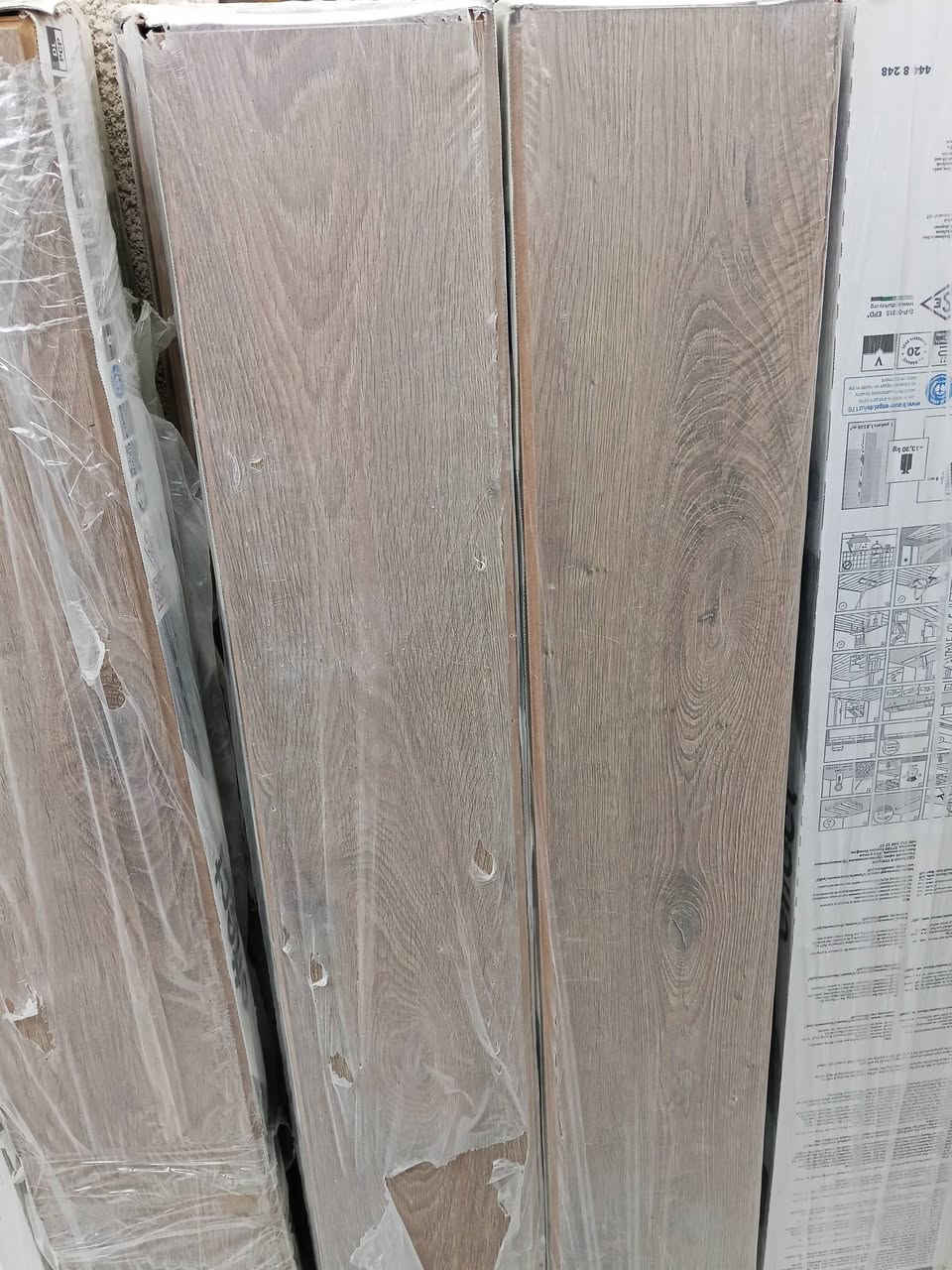 السلام عليكم عندي خشب ارضيه نوعيه زينه الله شاهد ما مستعمله واسعار مناسبة 31 متر
للاستفسار ***********
