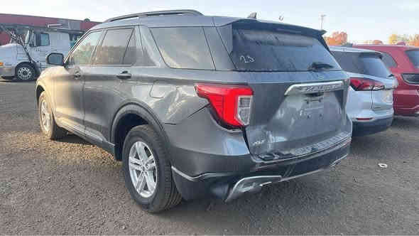 فورد اكسبلورر .2023
 ماشيه ٦٤ الف كيلو 
الضرر موضح بالصور بدون ايرباك. 
بيها تعديل بسيط نهايه الشاصي الخلفي الايسر و بارد الجنطه مثل الصوره. 
كشر السيارة بدون اي صبغ.
رقم اربيل

XLTمواصفات 

السعر ٢٨٥ قابل للتفاوض
مكان السيارة: صلاح الدين 
رابط الضرر
التواصل على الرقم :***********
***********
https://bid.cars/en/lot/1-68134954/2023-Ford-Explorer-1FMSK8DH5PGC26873?fbclid=IwQ0xDSwOmjGpjbGNrAsNTR2V4dG4DYWVtAjExAAEeylw0WYJq1JJrebq2evZpNvnRokbPiLTX3h_yi3jrqy8oeP4mlz6zM5jqKxQ_aem_ymwJ120g6PJ7zugW72xEOA
