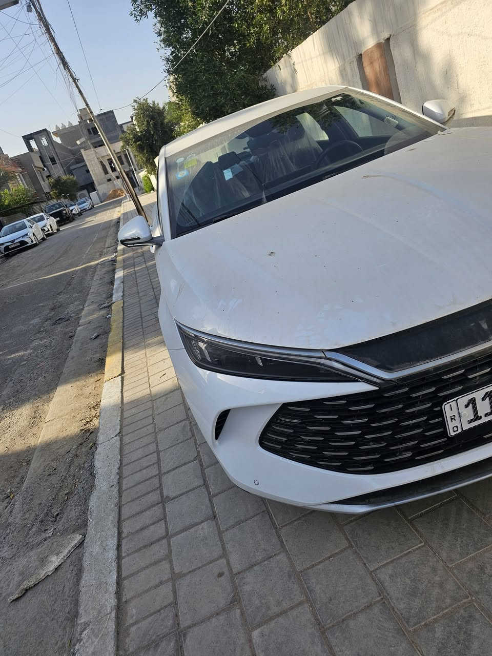 السلام عليكم بي واي دي 2024 زيروا مرقم بغداد بأسمي كون l  ماشيه ٢٥٠ كيلو على كد الترقيم سياره واسعه جدا من الداخل وهيه تعتبر اكبر حجم  بال بي واي دي السيدان
نظام ذكي بلكن هايبرد 

BYD Qin L DM-i  محرك بانزين وكهرباء كشنات جلد كهرباء شاشه كبيره ومتحركه تشغيل بصمه تحكم كامل بالسياره كروز سرعه كامرات دواره كامره اماميه  مثبت   

سرعه تبريد خلفي وامامي 

السعر ٢٢٧٥٠ مليون 

بغداد شارع فلسطين 

***********
