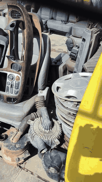 تتوفر لدينا ادوات احتياطيه عامه تفصيخ وجديد  كوري صيني ياباني ايراني ب...