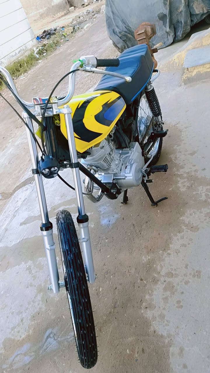 سلام عليكم هاي دراجه لبيع كلك كلك كلك مكفوله من كلشي توني معمرها تعميره 26 دراجه كله اصلي ونضافه فول مكاني بناصريه بشطره وسعر خاص وهاذه رقمي ***********وشراي بي خير ويدلل
