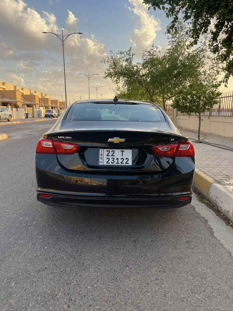 السلام عليكم
للبيع فقط
ماليبو موديل23 لون اسود LT محرك 1500 تيربو
ماشيه 53 mi
رقم الشاصي 1G1ZD55T5PF176350
بدون صبغ بدون اير باك
بجم كبس صندوق كبس 
باب ايمن وجاملغ ايمن تعديل بارد بدون صبغ 
تخم تاير
 اربيل باسمي 
المواصفات:قطعتين تبريد__تشغيل عن بعد__بصمه__كراسي كهرباء__الغرفه لون اسود__تحديد مسار__تحديد سرعه__رادار امامي__تحكم مري كهرباء __لد امامي__سبير وجك بلادي__إطفاء ذاتي__كار بلاي__شاشه لمس__مانع انزلاق__جام اوتو__هاند بريك بصمه. 
العنوان اربيل 
السعر 13200$
للتواصل ***********
