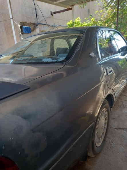 السلام عليكم بطه ٩٢ متصل لون رصاصي رقم ديالى انكليزي بسمي محرك اثين ونص سياره كامله مابيها اي نقص بس بيها جراد السعر ٥٢& وبيها مجال للطيبين/*********** مكان السياره بغداد الراشديه
