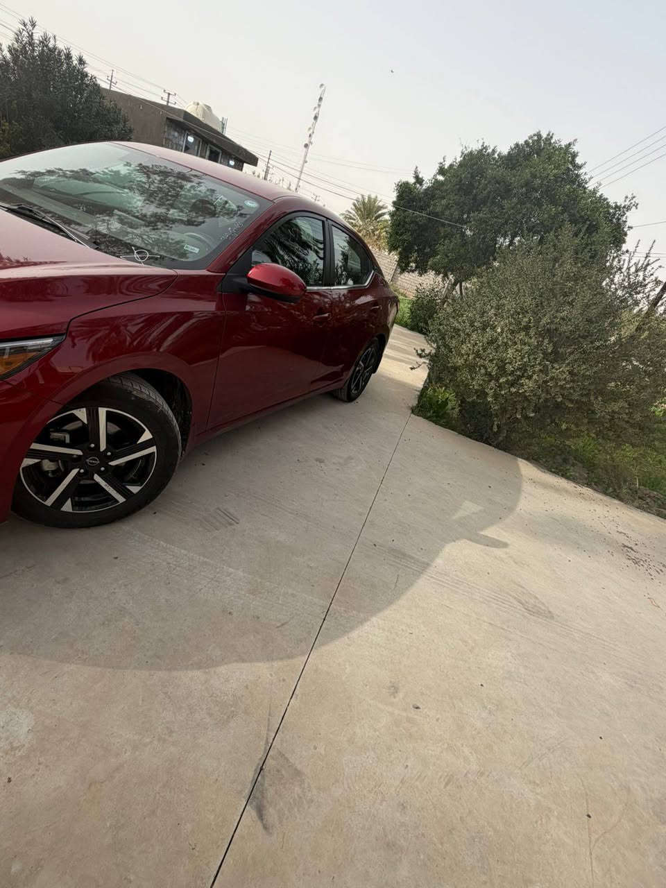 سلام عليكم نيسان سنترا للبيع الحادث فقط باب الخلفي موضح بل صور نسخه sv ماشيه 55 الف فقط السعر 148 وبيها مجال بسيط.  مكان بغداد بسمايه 
ر. ***********
