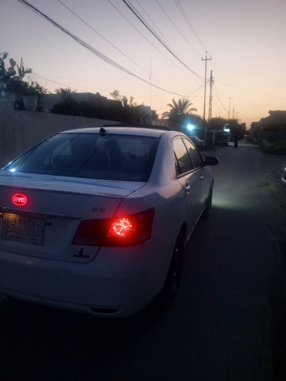 السلام عليكم سيارة بيوايدي ٢٠١٣ سيارة مابيها ضربة بس بيها شوية طخات بصيطة تبريد تتدفة مكينتها مال هونداي كاملة السيارة مكاني الدورة هور رجب رايدهة ٥٠ بيها مجال رقمي *********** ول ثاني ***********
