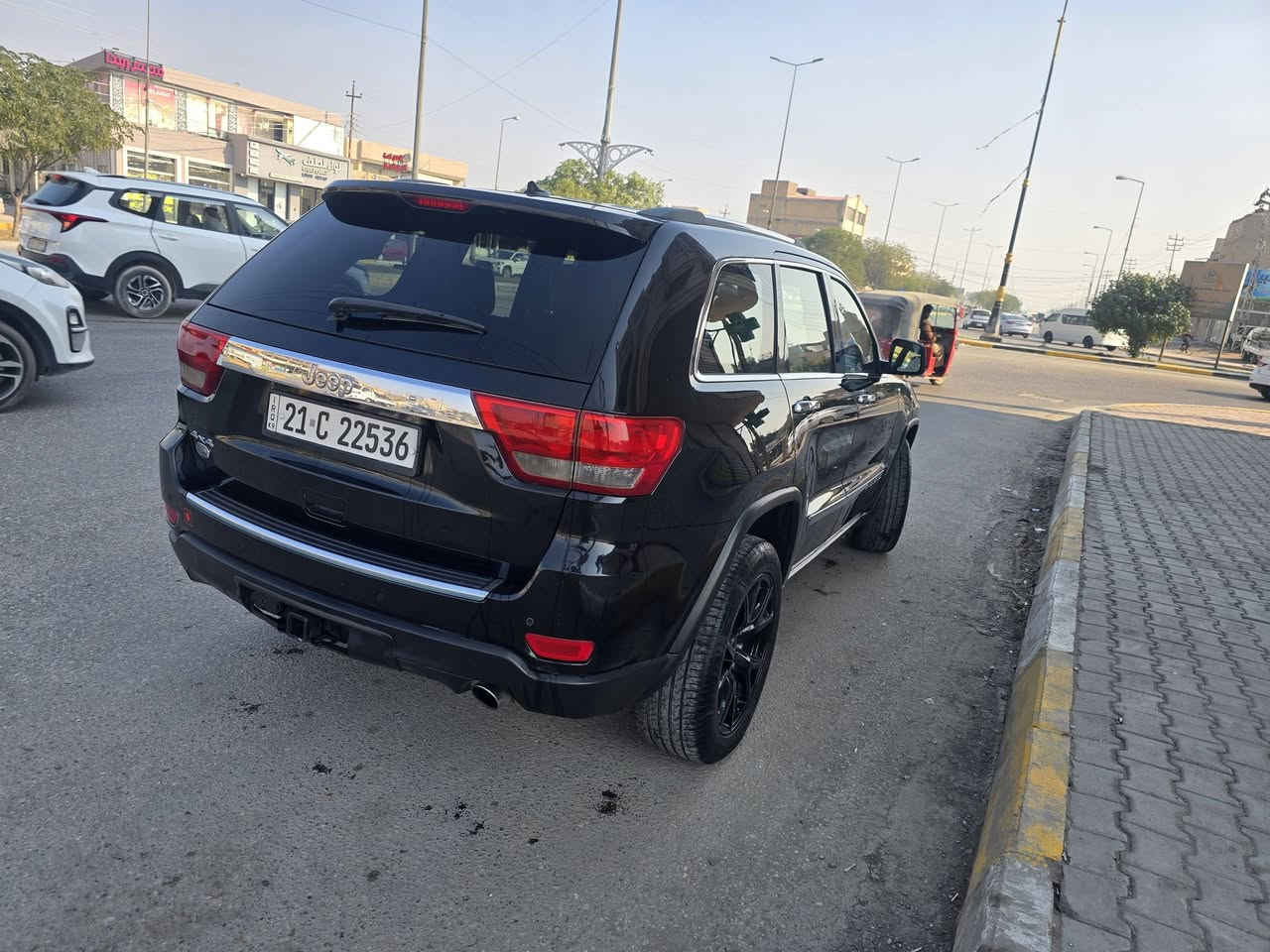 رمضان كريم 
جيب موديل ٢٠١١ كلين فقط بارد بالباب عكس السائق اوفرلاند يعني الفول مواصفات
 بانوراما جكات تصعد وتنزل كشنات الامامي تدفئة وتبريد الكشن الخلفي تدفئة استيرن تسخين خزن ميموري مري قلاب وهواية مواصفات بعد يطول ذكرهن
هوك خلفي بلادي شادلها طابوكه جديده 
السيارة في كربلاء
السعر 158 
للاتصال ***********
