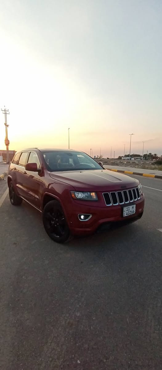 السلام عليكم جيب موديل 2015رقم بغداد الجديد وارد امريكي بيه بنيد وجاملغات اماميه بدون دواخل فول مواصفات واحد على واحد مكينه 3600 تبريد ثلج حداديه امامي خلفي جديد تخم تاير مكاني واسط عزيزيه السعر 169فقط بيع ***********
