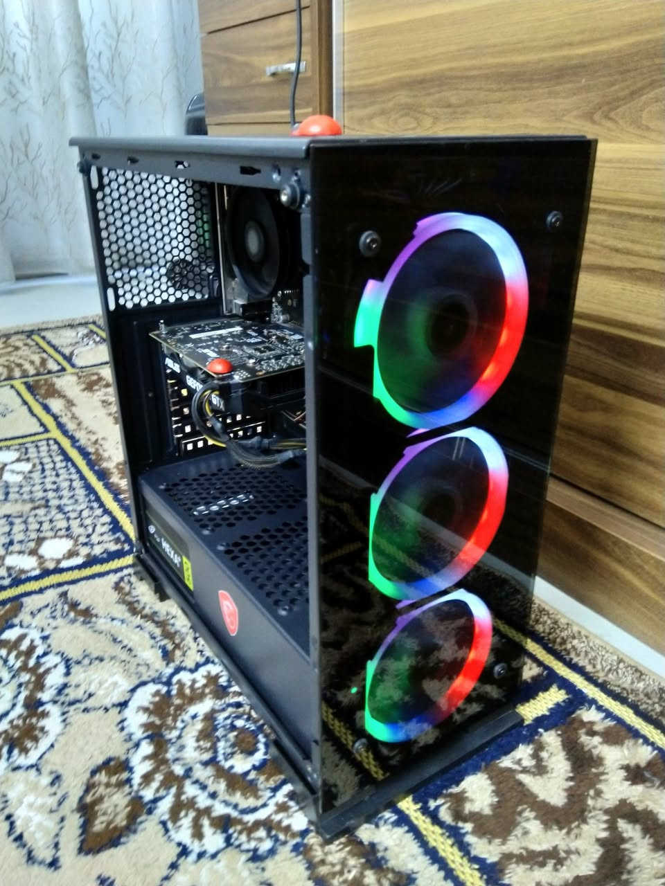 السلام عليكم تجميعة للبيع ب400 الف شامل التوصيل 🔒 
نقص هارد وحبة رام والتجميعة صير فول

I510600kf 
Gtx 1660 super asus
Asrock H410m-hdv m.2 ver
RAM Crucial DDR4 8GB 2666Mhz 
Power supply FSP HEXA+ 500W
Case 3 fan rgb 
Cooler master stock fun

مكاني بغداد/بياع

*********** واتساب
