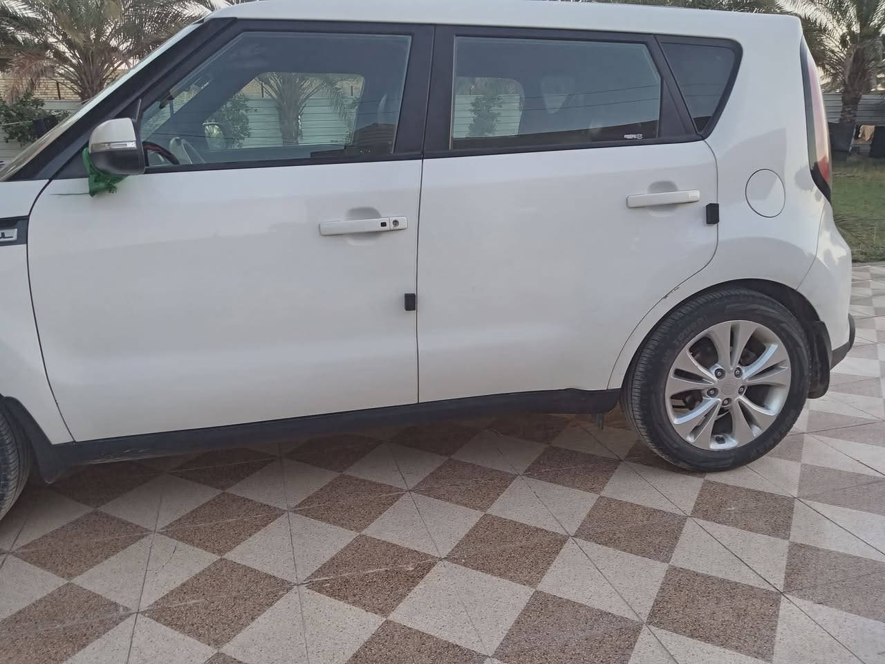 السلام عليكم
سول موديل ١٤ فول مواصفات
مكينه ٢٠٠٠ GDI
بصمه 
بانوراما
جلد 
كشنات تدفئه وتبريد
تحكمات جهتين
كرسي كهربائي
سياره مفوله ١/١
الضرر شاصي امامي ايسر بسيطه حيل 
 بيه بنيد وجاملغ مصبوغات
سعر ١١٠ وبيهه مجال
عنوان بابل
ترهم مراوس بسياره احدث منهه
***********
