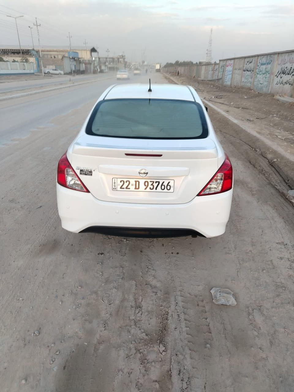 السلام عليكم 
نسيان سني 2024 السيارة جديدة كفالة من الضربة والصبغ والتبديل بس بيها طخة بالباب خفيفة السيارة جاهزة من كل شي رقم اربيل حرة السعر 115 وبيها مجال للشراي الاستفسار *********** العنوان البصرة زبير سوق سوادي
