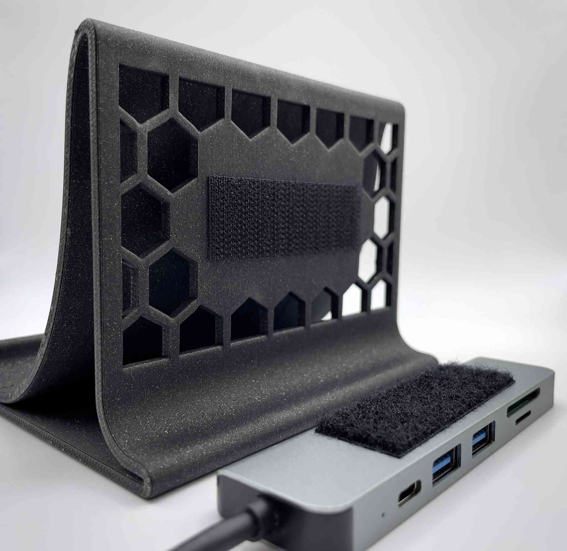 متوفر اكسسوارات كافة الاجهزة المحمولة
ادناه في الصور اكسسوارات ستيم دك 
الأسعار: من ٥ الى ١٣ الف دينار عراقي 
متوفر توصيل لجميع محافظات العراق 
***********
