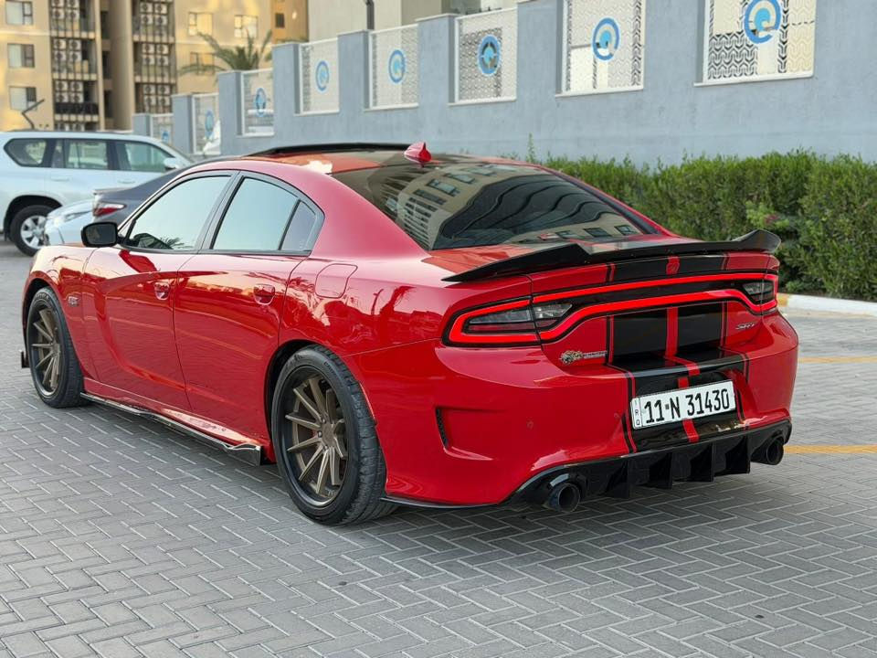 اسلام وعليكم
جارجر  SRT فول الفول

محرك 5700

موديل 2015

لون مميز احمر طماطي متغير

السياره فول موصفات 

رادار امامي 

رادارات جانبيه نقطه عمياء 

فتحه سقف سلايت

مواصفات SRT المعروفه 

كشنات حضن تدفئه تبريد 

كشنات خلفيه تدفئه

غرفه اسود جلد بلاديه

خزن ميموري 3 وضعيات 

استيرن كهرباء 

 بيها اضافات هدرز SRT اميركان 

شوته afa مفتوحه 

داون بايب بيه دبات  عن الصوت العالي

اكزوز كامل SRT

بلكات ريسنك 

فيت بم ريسنك

ولف حماوه ريسنك 

اكسل قفل SRT

بيها برمجة سيفتي 

شاشه شعار  SRT

فجوج بريمبو امامي خلفي 

دركه SRT 

داخل جلد  اسود  SRT

لايت عدسه 

دامه كامله للسياره وتخم تاير جدد

حادثها جاملغ امامي وجاملغ خلفي 

سياره حادثها كلش حلو ونصبه السياره كدامكم 

السعر175 وبيها مجال 

***********

