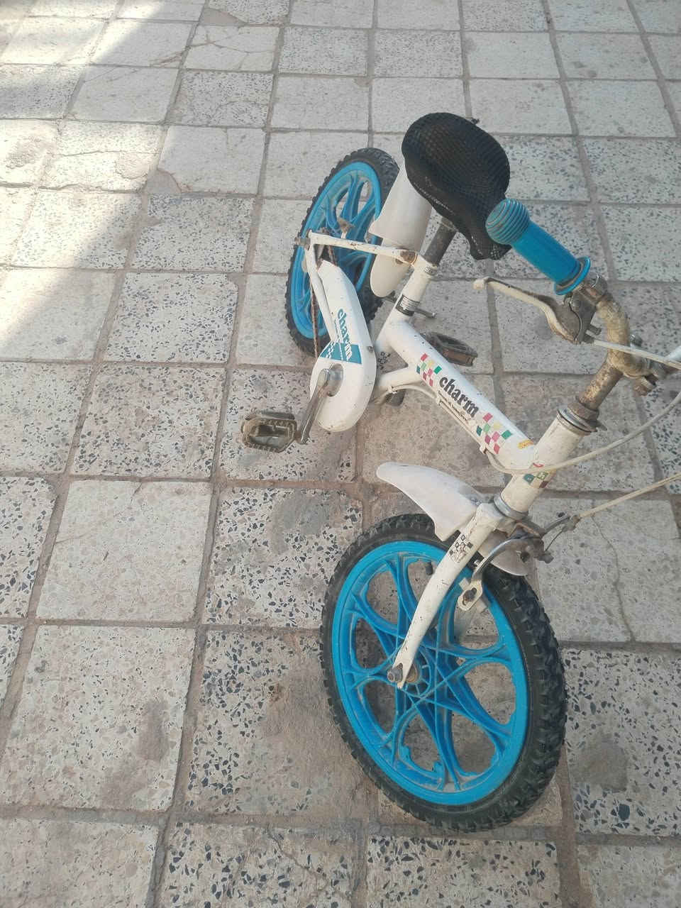 سلام عليكم بايسكل ياباني كلش نضيف عايز بس جوب التاير الخلفي سعره 35 وبي مجال للتواصل اتصل على الرقم *********** مكاني نجف حي الميلاد
