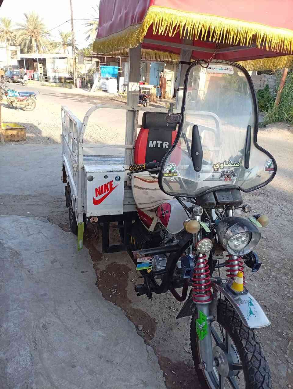 سلام عليكم ستوته للبيع خير من الله نضافه ورزانه شكد ما تحمل عادي تايرات جدد شديتهن علا يدي موديل 16محرك 24 فدوه لموو شراي لا تكسر بسعره 1200 وبيه مجال للشراي هذا رقمي *********** (‏‪0777 313 6327‬‏ مكاني ديالى الخالص لتحويله
