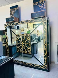 للبيع • سعر مناسب • خزائن