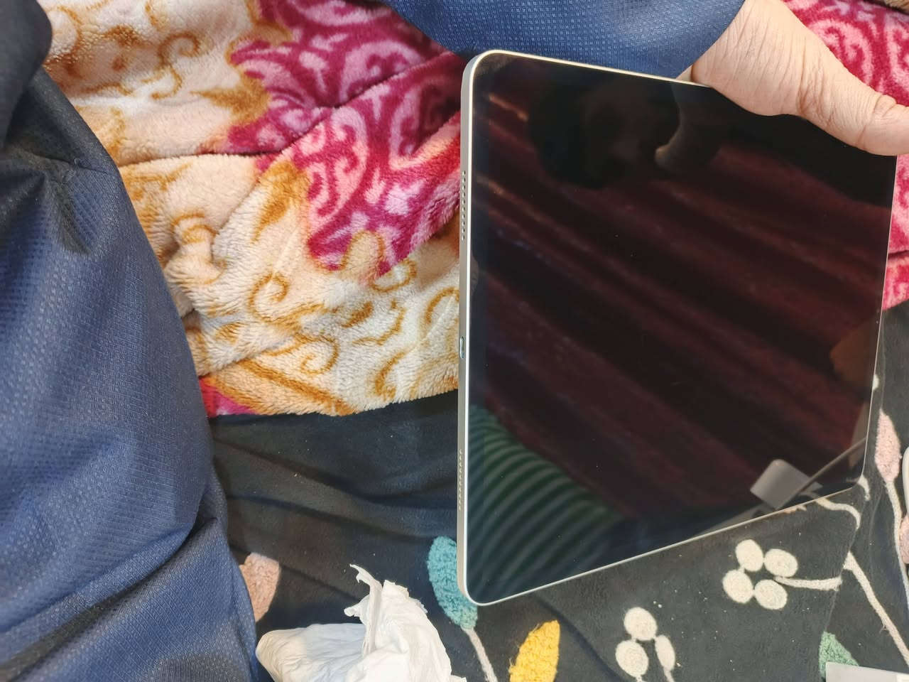 ايباد.  M2   PRO
13 انج حجم الكبير 
مواصفاتة معروفة 128GB
مكفول من كلشي بطاريتة لو 90 لو 91
مستخدم فقط مسلسلات بدون العاب 
سعرة 900 مكاني بغداد البياع


**إذا كنت صاحب هذا الإعلان وتريد حذفه لأي سبب، رجاءا أرسل رسالة إلى الدعم الفني**