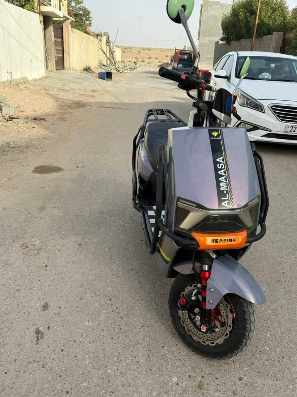 السلام عليكم ورحمه الله 
يتوفر دراجة شحن للبيع 
سكنس موديل 25 تشغيل عن بعد بصمة وكارت 
ومفتاح 6بطاريات فول عل فحص 
السعر.. 700وبي مجال حك الجية 
للاستفسار الاتصال على الرقم 
***********اتصال وبي واتساب 
العنوان الفلوجة الجغيفي الثانية
