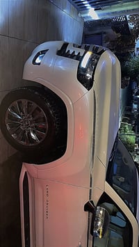 سًلام عليكم اخواني لاندكروز ٢٣ وًكاله ساز ماشي ٣٣ كًفاله من زلغ اي شي ...