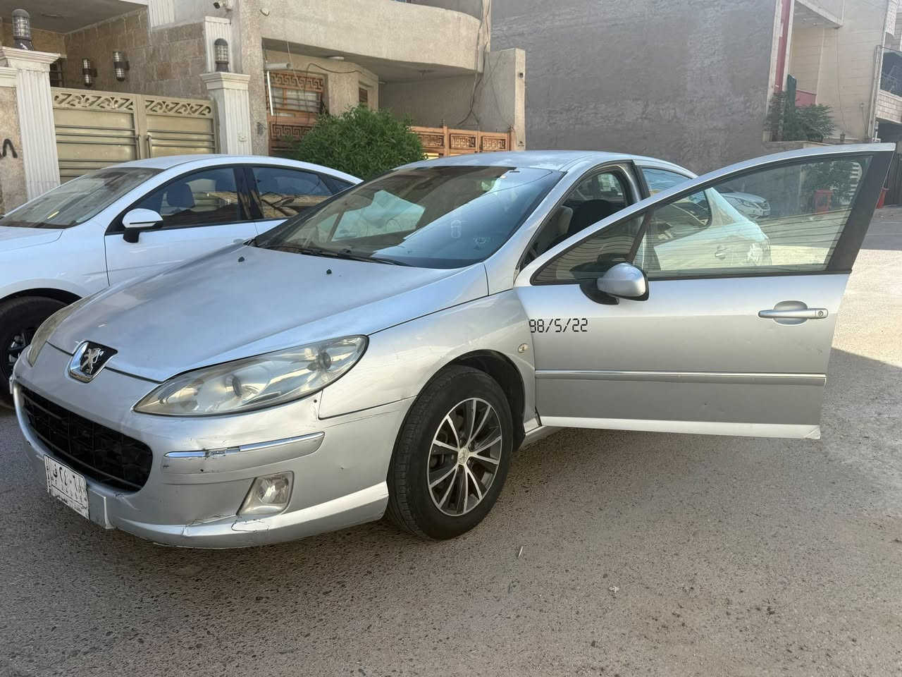 سلام عليكم
سيارة بيجو 407 2009 للبيع ما بيها صبغ السيارة بلادي كفاله كير ومحرك نقوصاتها بسيطة مكانها الدورة 
سعره ب55 وبيها مجال
للتواصل عن طريق الرقم ***********
