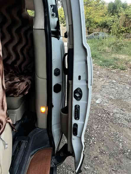 2013 رقم بغداد العنوان الضلوعيه 
جاهزه كير محرك تبريد تخم تاير حداديه جديده 
دوشمه مكفوله من الضربه 
بيها قطعتين رش اثر شخوط بدون ضربه 
سونارها موجود 
***********
