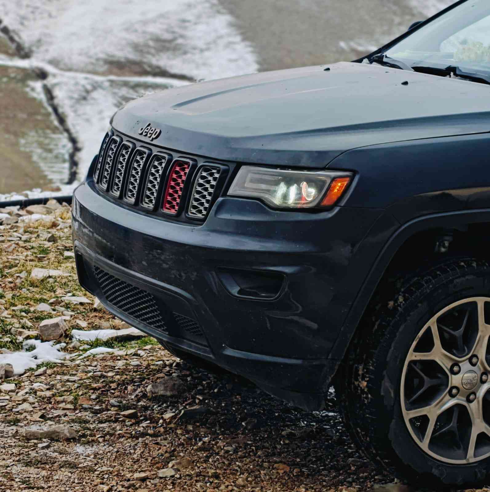 ما شاء الله 
جيب كراند شيروكي للبيع بسعر 220 ورقة وبيها مجال للطيبين
jeep grand cherokee trailhawk 2018
رقم بغداد دولي شبه مميز 
فول الفول دفع رباعي مواصفات بانوراما جكات تدفئة تبريد كشنات حضن خزن ميموري وحساسات وهواي هواي مواصفات بيها
وارد امريكي 3 قطع الامامية بدون دواخل صور الحادث موجودة
والي تعجبه بيها الخير ويتدلل اي استفسار واتساب على الرقم 
***********
