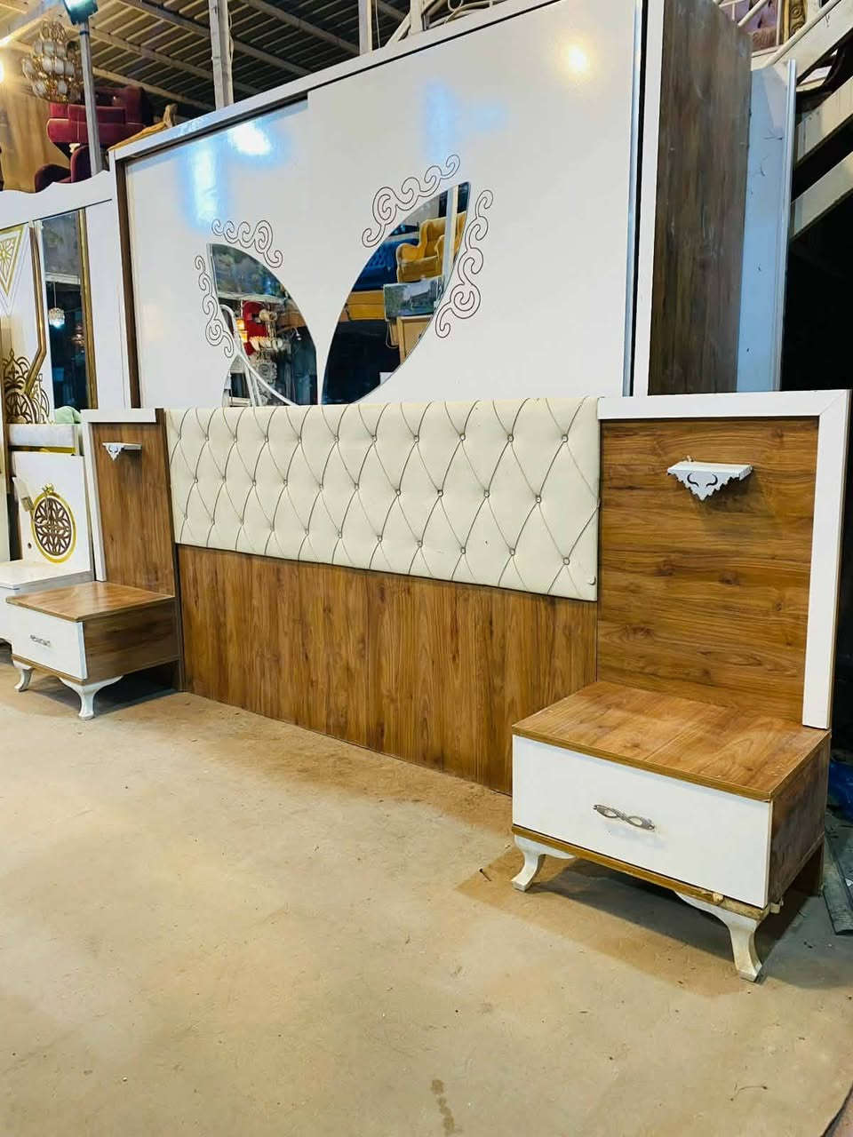 غرفة نوم تركي
مستعمل نضيف 
تتكون من 5 قطع
 والسادسة هدية طابورية
نضافة 90/95%💯
السعر 👈450👈 ألف فقط
مع نقل وشد داخل بغداد مجاني


**إذا كنت صاحب هذا الإعلان وتريد حذفه لأي سبب، رجاءا أرسل رسالة إلى الدعم الفني**