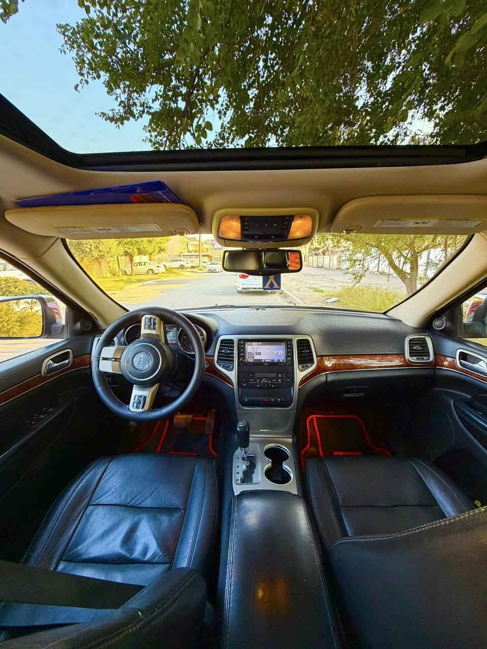 جيب لمتدد 1/1   2013 
حادثه باب مبدل خلفي جاملغ خلفي مصبوغ  ناشر صور حادثه وسونر بجم كبس بدون ايرباك ماشيه ١٤٠ سياره جديده  رقم بغداد بسمي  انكليزي 
6 سلندر  / بونراما /بصمه  بصمتين ويها -بصمه أبواب / تشتغل عن بعد /شاشه  قلاب بلادي كامره :كشن جلد + كهربائي+ ذاكره /تبريد  قطعتين ثلج / اشاير بلمري. /المري قلاب حساس خلفي/ لايت عدسه بجم زنون /كشنات تدفئه  /ويل كب 20 / مري قلاب / كشن ذاكره 
رايده 167 
***********
