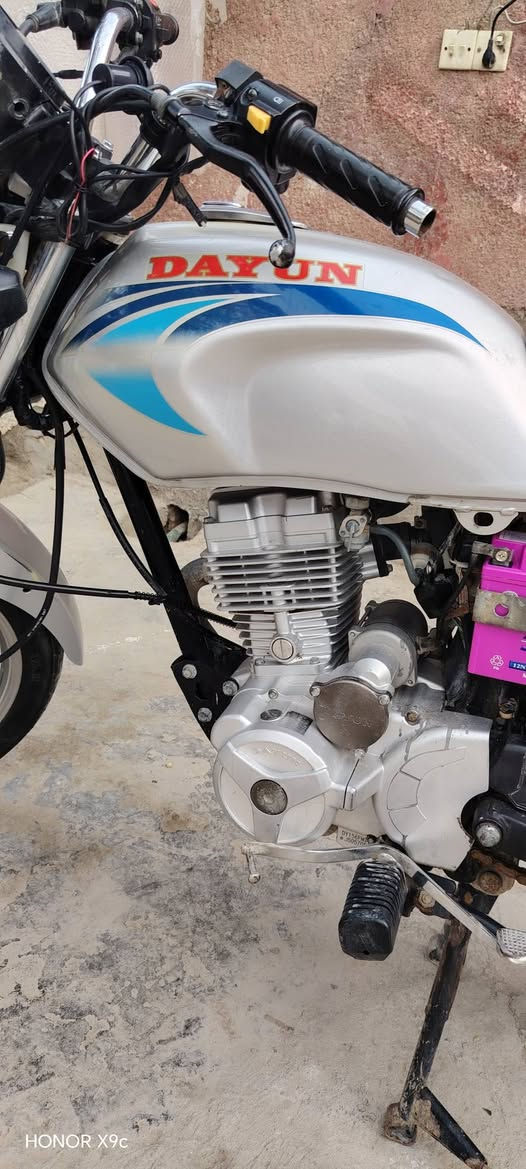 السلام عليكم دراجه للبيع دايوان عضم مديل 2018 مكفوله من عده هاي الطعجه البل تانكي كهربايات كله شغاله الدراجه حلوه كلشي ماعايزه السعر 750 
مكلف بل نشر هاذه حساب راعيه ابو فاطمة الجنابي


**إذا كنت صاحب هذا الإعلان وتريد حذفه لأي سبب، رجاءا أرسل رسالة إلى الدعم الفني**