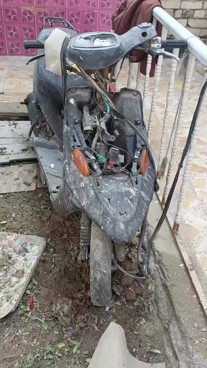 متاح ذبانات 2 يومها ام ٩ زروف
وحده كامله كفرات بس محترك بيها الكازكيت شغاله كهربائيات وتواير جدد سعرها ١١٠الف وبيها مجال
والثانيه  شغاله  بس عوزها  تنضيف كابريتر وتاير ودبه مال دهن مزروفه رايدها ب٧٠ وبيها مجال
ثنيهن  بدون اوراق ضايعه لان عندي من ٢٠١٩ لحد هسه

ابيع كوم حديد شراي خاص ويدلل
مكاني العماره حي الحسين الجديد 
***********
***********
