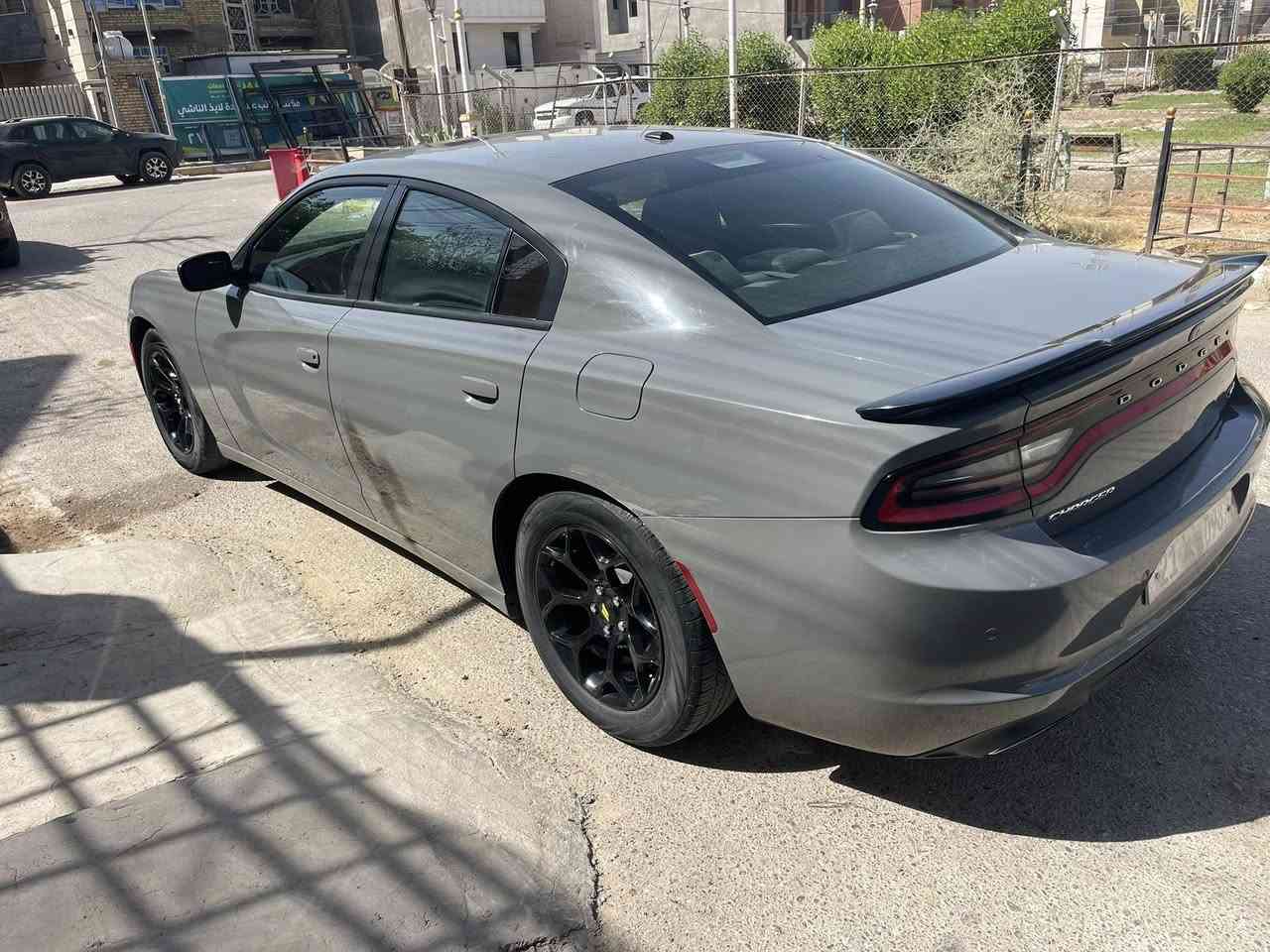 السلام عليكم
للبيع جارجر 2019 SXT وارد امريكي
1-رقم :سليمانية 
  السيارة باسمي تحويل مباشر 
2-محرك: 3600 
3-اللون: اسمنتي
4-فئةالسيارة: SXT
5-عداد المشي : 170 الف كيلو 
6-دخول ذكي
7-بصمة ابواب 
8-تشغيل عن بعد 
9-شاشة كبيرة 
10-حساسات خلفي بلادي
11-تحكمات ستيرن
12-مخارج يو اس بي امامي خلفي
13-تبريد قطعتين
14-كشن كهربائي

حادثها بارد فقط ع كد شبر بالبنيد و شبر بارد بالحاملغ الخلفي بدون اي صبغ 

السيارة جاهزة كير ومحرك وتبريد وحداديه
 الناصرية /المركز 
السعر 230
***********
