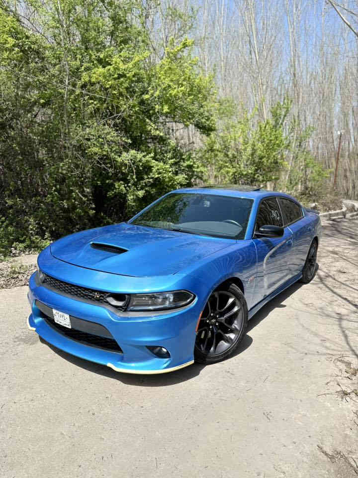 سلام عليكم جارجر سكات 6400مديل 23 ماشيه 20 الف حادث خفيف موضح بل فديو سعر 285  رقم بغداد بسمي رقم ***********
